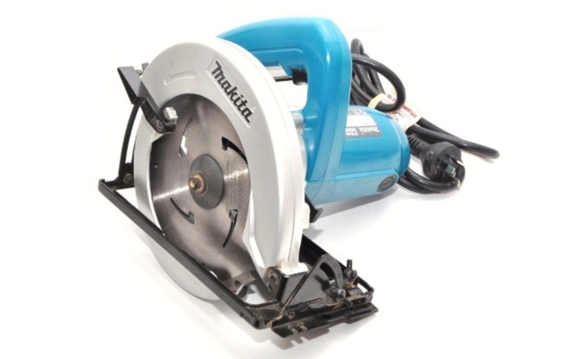 Máy Cưa Đĩa 185Mm Makita 5806B tạo ấn tượng với thiết kế bên ngoài bắt mắt