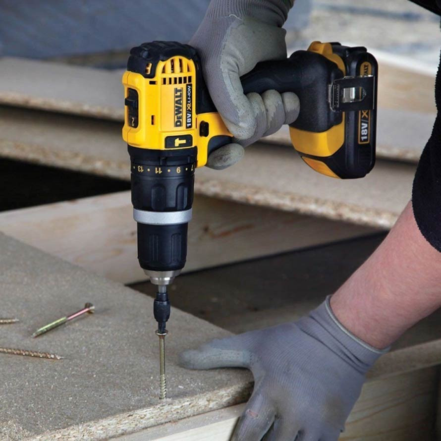 may-khoan-cam-tay-dewalt-co-chat-luong-vuot-troi