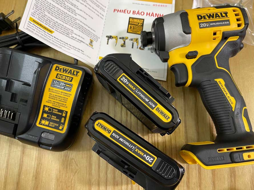 may-ban-vit-dewalt-20v-3