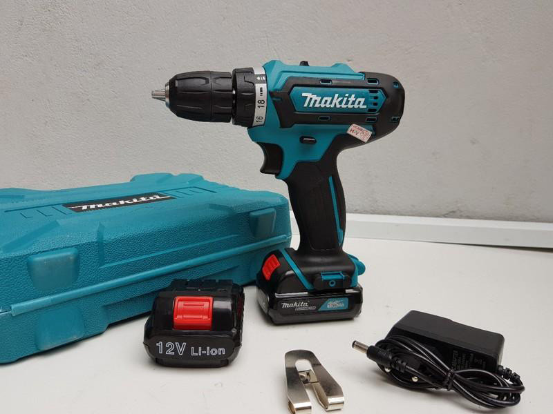 may-ban-vit-makita-12v-2