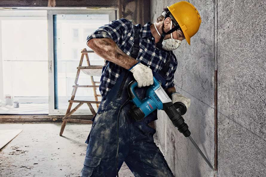 may-duc-be-tong-cam-tay-2