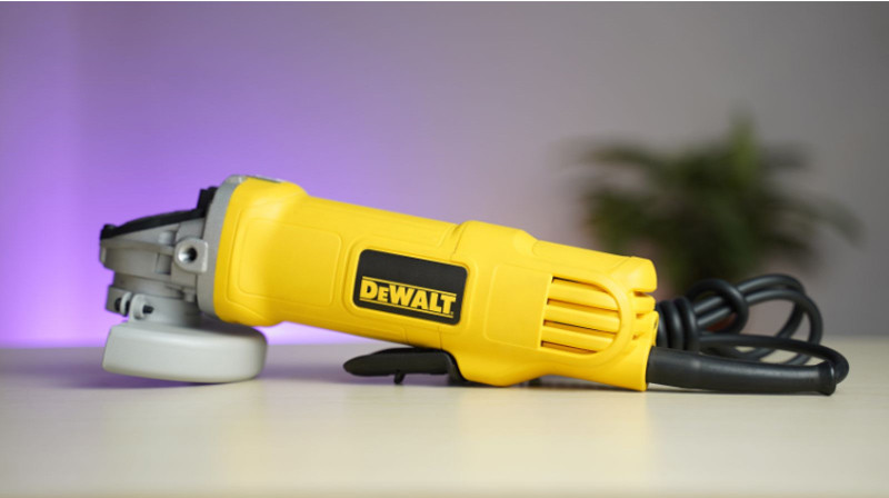 may-mai-dewalt-1