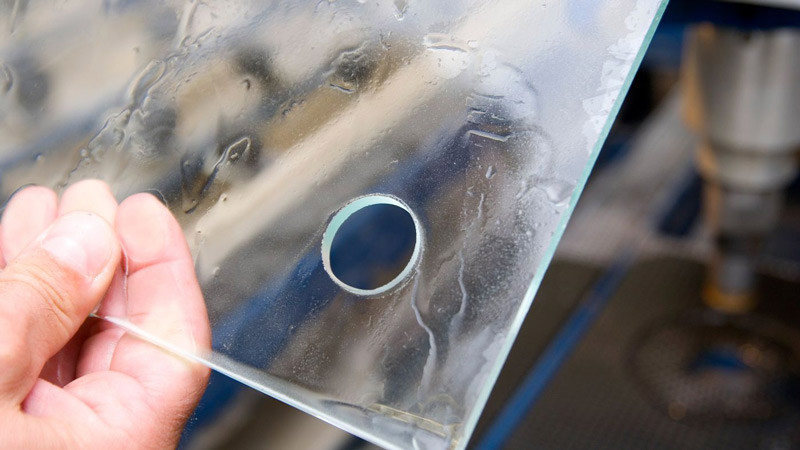 Lưu ý trong cách khoan kính cường lực