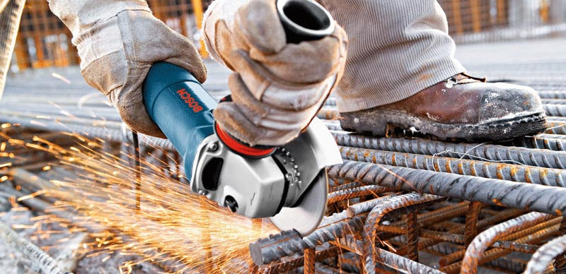 Lưu ý trong cách sử dụng máy cắt cầm tay