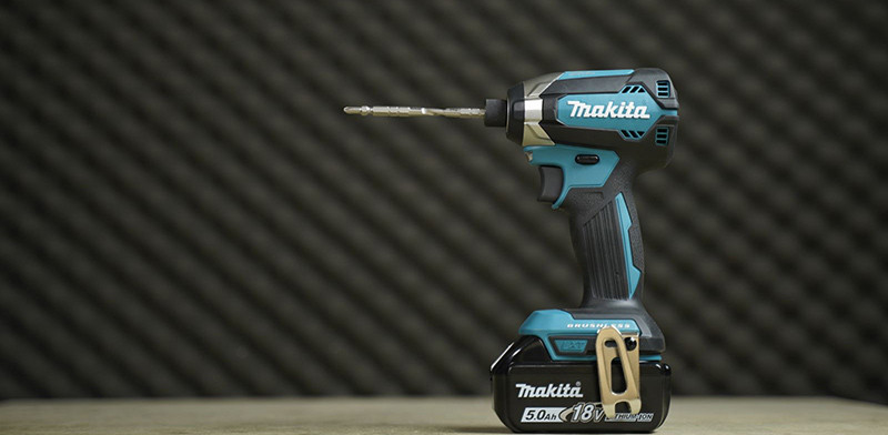 Máy bắn vít không chổi than được sử dụng khá phổ biến hiện nay