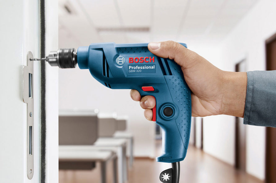 Máy khoan dùng điện Bosch được nhiều khách hàng lựa chọn