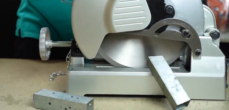 may-cat-sat-luoi-hop-kim-2