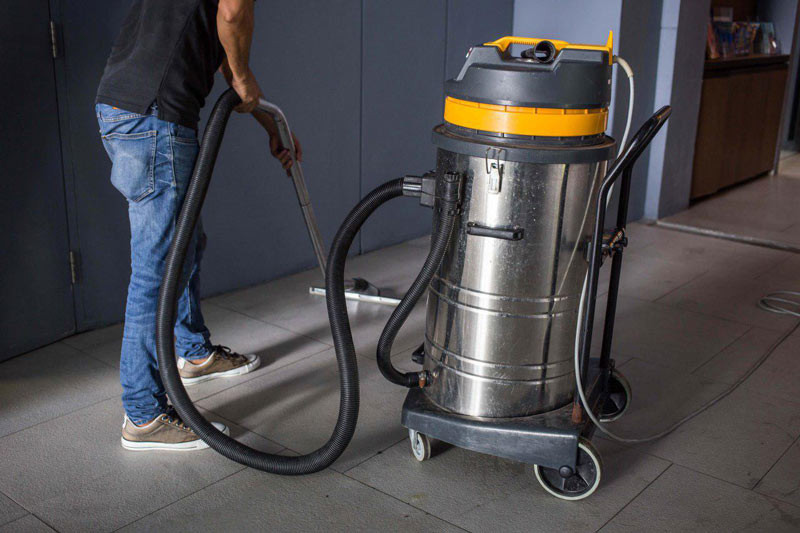 ve-sinh-may-hut-bui-cong-nghiep-2