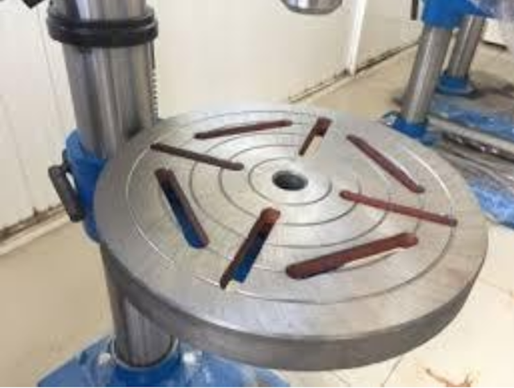 Mâm của máy khoan bàn 1m do Hồng Ký sản xuất