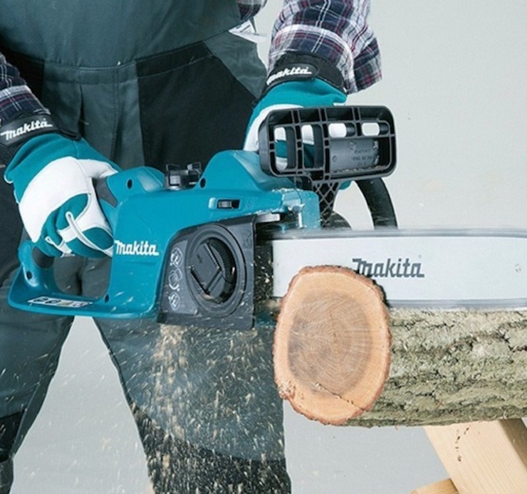 Máy cưa xích điện cắt được những cây gỗ to