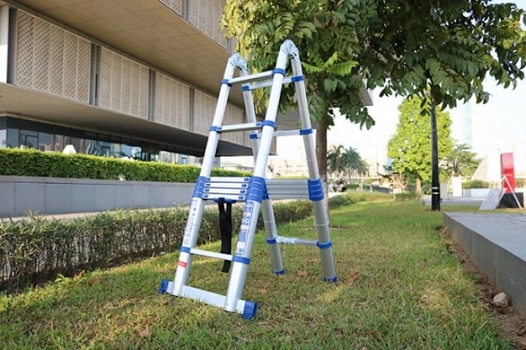 Thang nhôm rút đôi có thể tự đứng vững không cần tựa