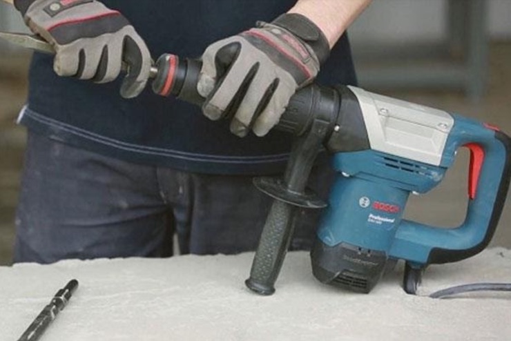 Cách khắc phục sự cố máy đục bê tông bị yếu