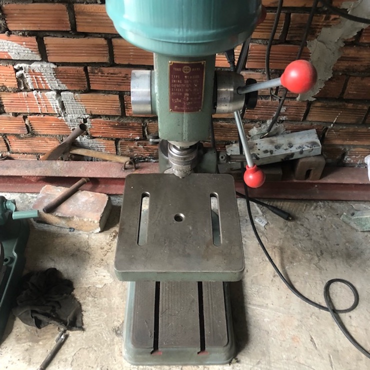 Cách sử dụng máy khoan bàn đúng cách.