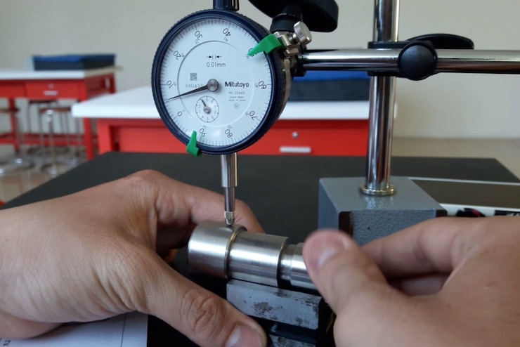 Đồng hồ so với chức năng đo đường kính của thiết bị