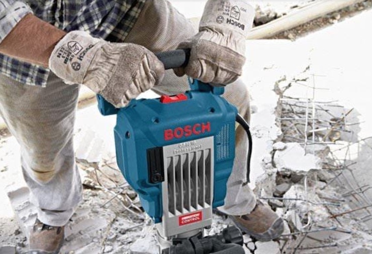 Máy đục bê tông với khả năng đục, phá bê tông hiệu quả