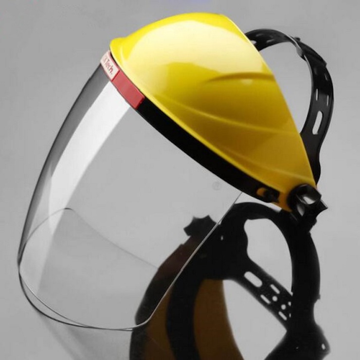 Nên dùng tấm chắn bảo vệ mặt