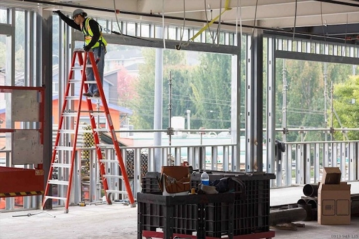 Thang nhôm 3m phục vụ tốt cho các công việc ở độ cao thấp