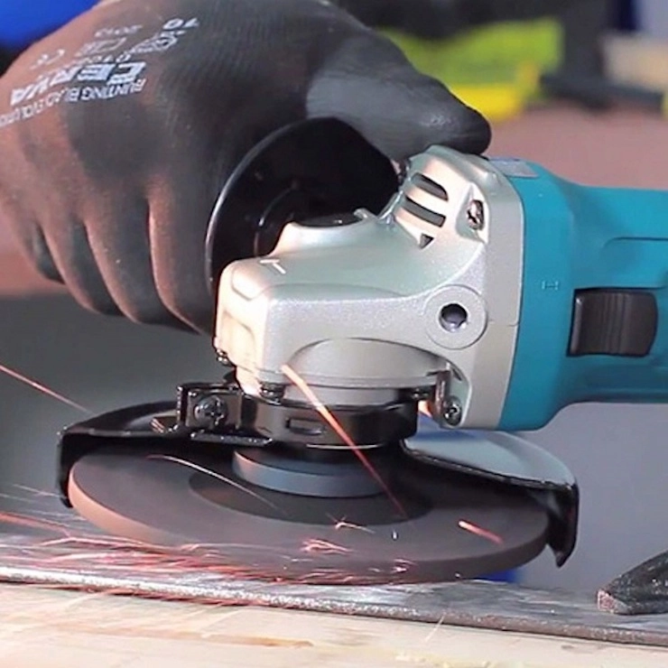 Đọc kỹ hướng dẫn để sử dụng máy mài cầm tay makita 125mm đúng cách